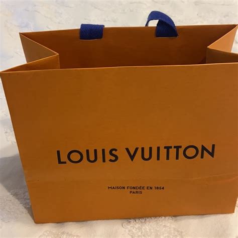 sac louis vuitton original sur porshmark|Louis Vuitton .